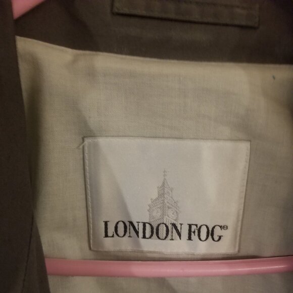 London Fog size 46 Reg green trench coat - Picture 9 of 9